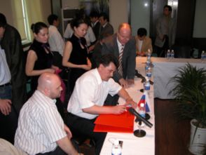 打望重慶最美醫生護士禮儀隊 白衣天使的優雅風采與專業擔當